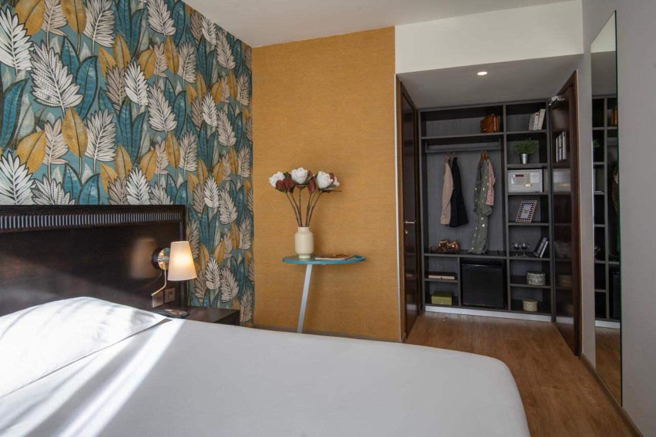 Ibis Styles Beaulieu Sur Mer Bagian luar foto
