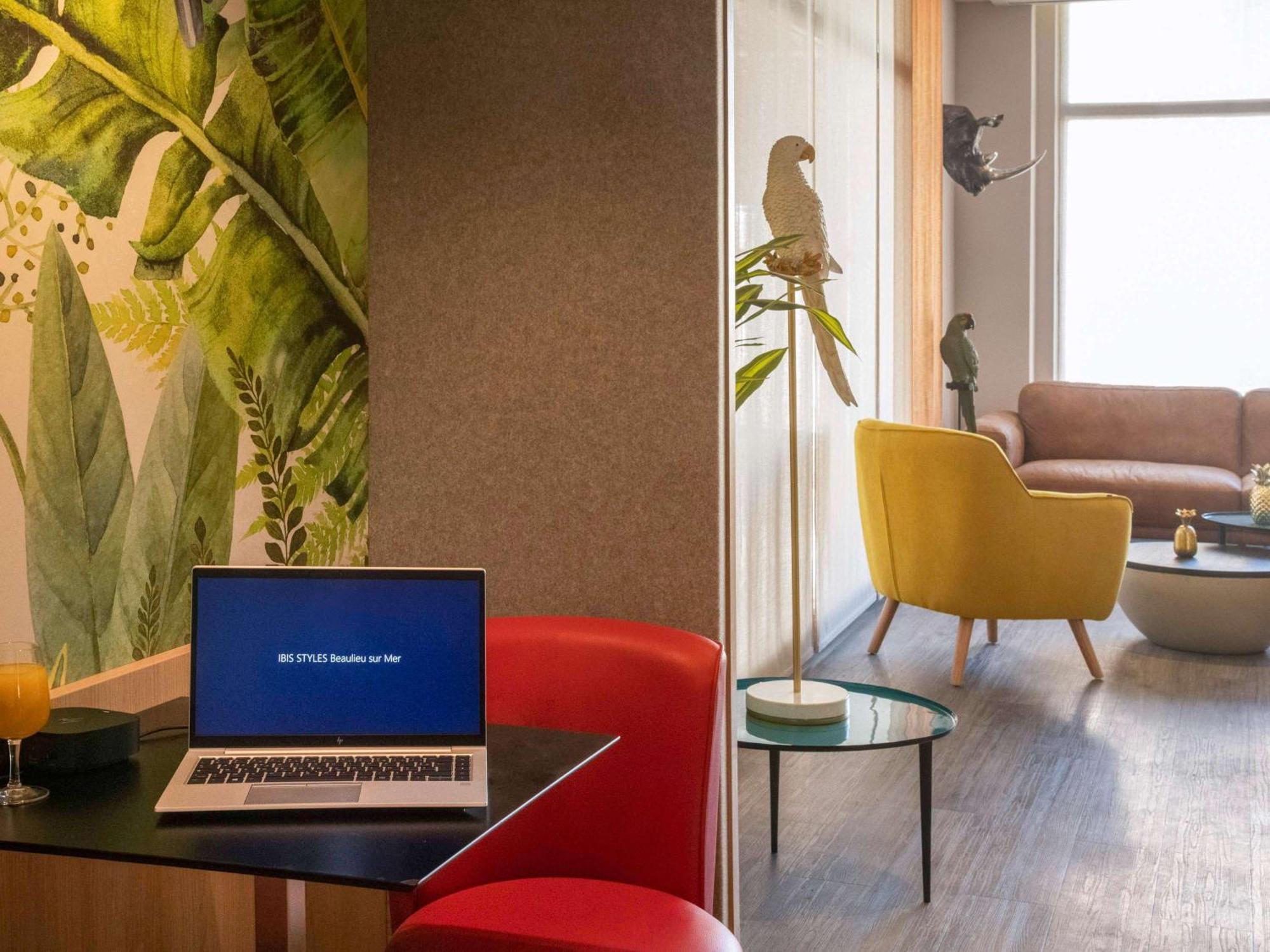 Ibis Styles Beaulieu Sur Mer Bagian luar foto