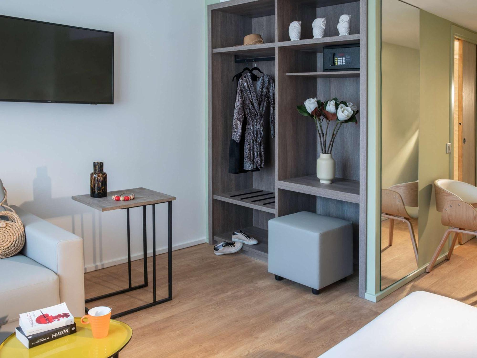 Ibis Styles Beaulieu Sur Mer Bagian luar foto