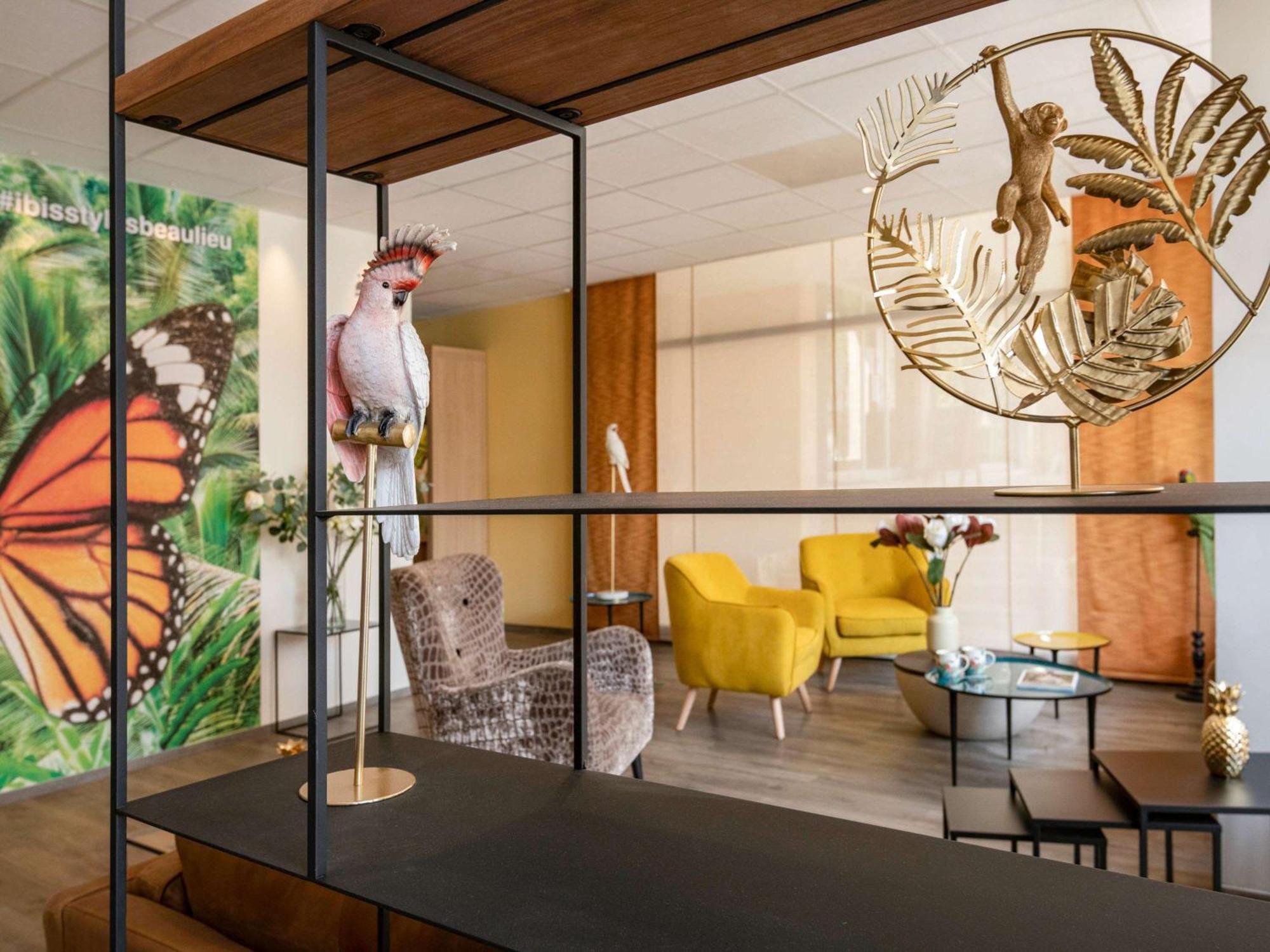 Ibis Styles Beaulieu Sur Mer Bagian luar foto