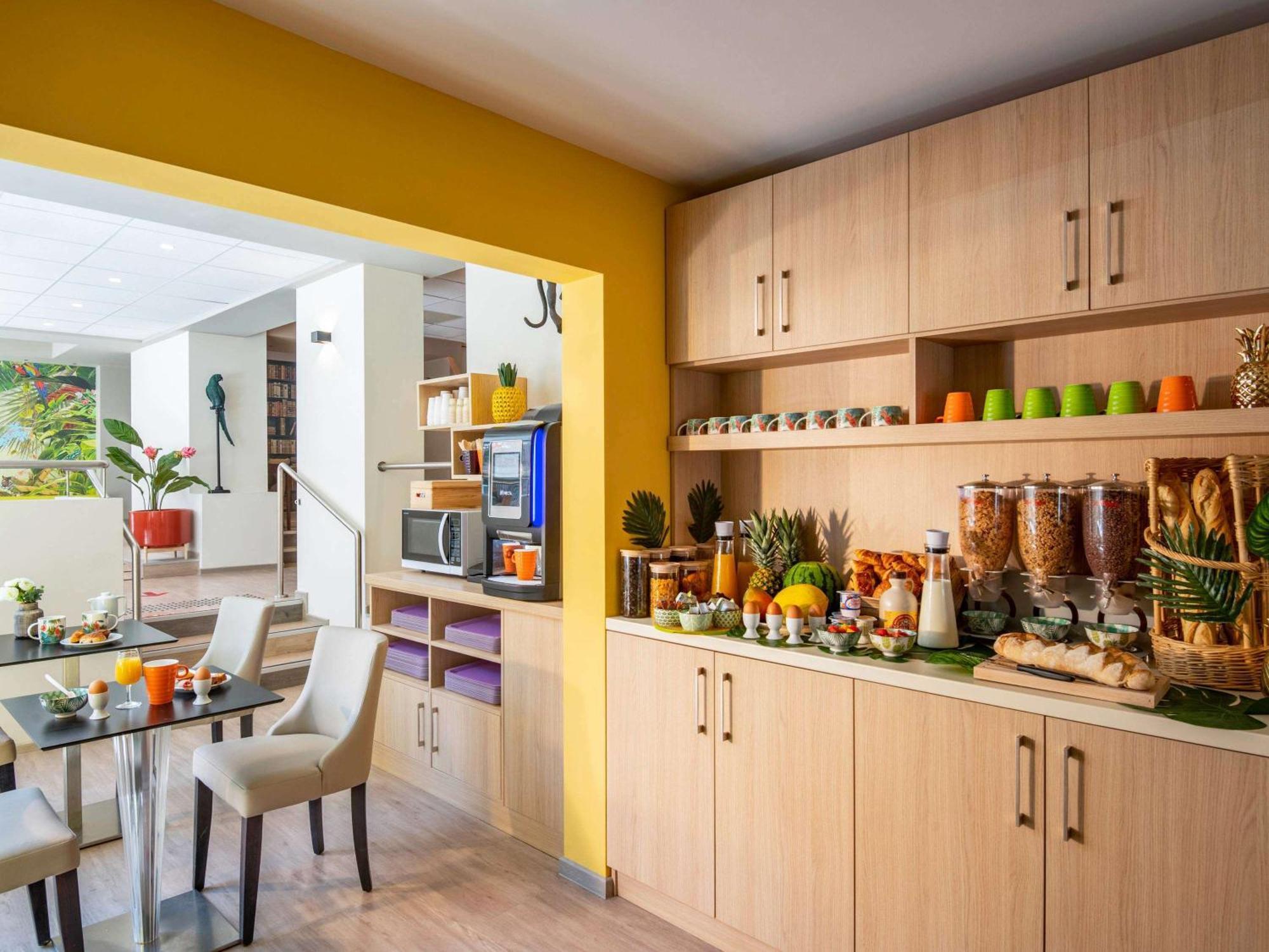 Ibis Styles Beaulieu Sur Mer Bagian luar foto