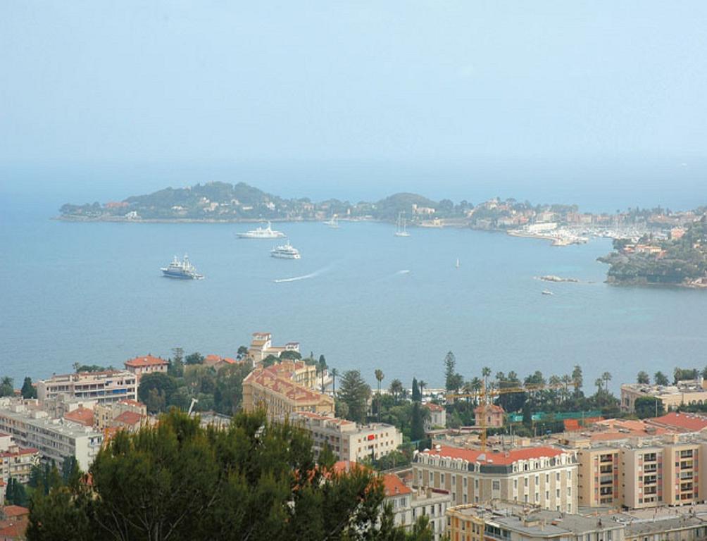 Ibis Styles Beaulieu Sur Mer Bagian luar foto